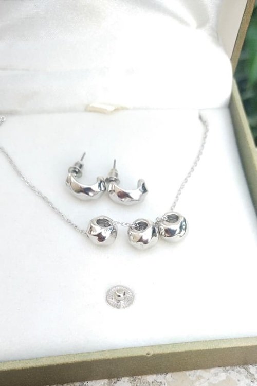Ball shape silver locket set(3)
