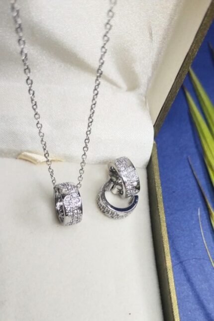 Round shape  silver locket set